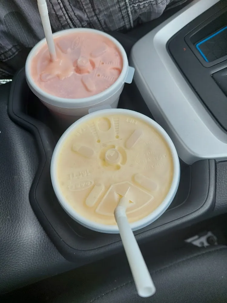 Batido De Mamey Y Batido De Mango